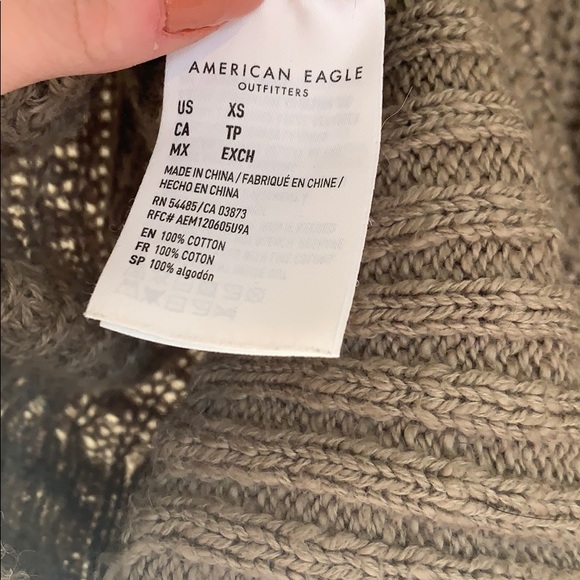 Olive v-neck sweater - Picture 6 of 6